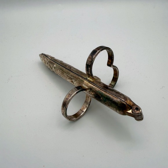 Vintage Silver Plated Figural Asparagus Tongs Scissor Style Serving Tool 4.5" - Picture 3 of 3